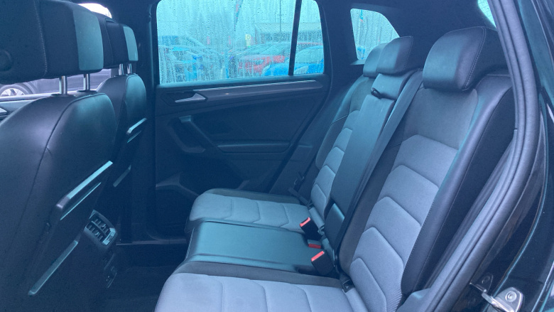 Volkswagen Tiguan 2.0 TDi 150 R-Line Tech 5dr DSG Diesel Estate